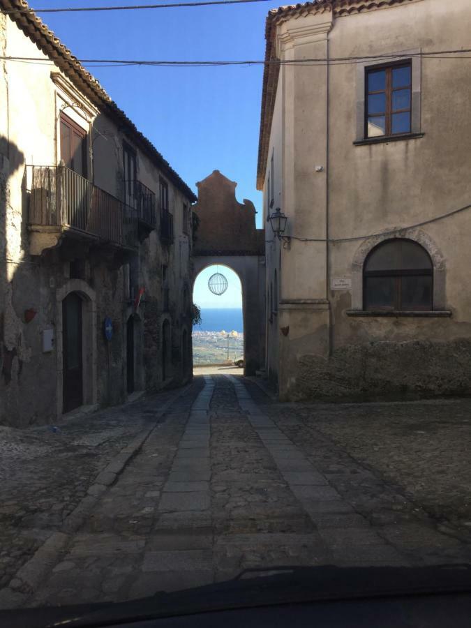 La Casa Del Miele Di Borgo Carbone